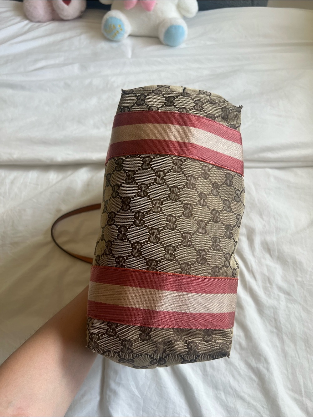 Gucci Beige GG Supreme Canvas Tote - Picture 2 of 7